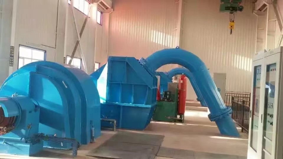 Elektrik Santrali Pelton Türbin Jeneratörü IP54 fırçasız hava soğutması 50/60Hz nominal frekans