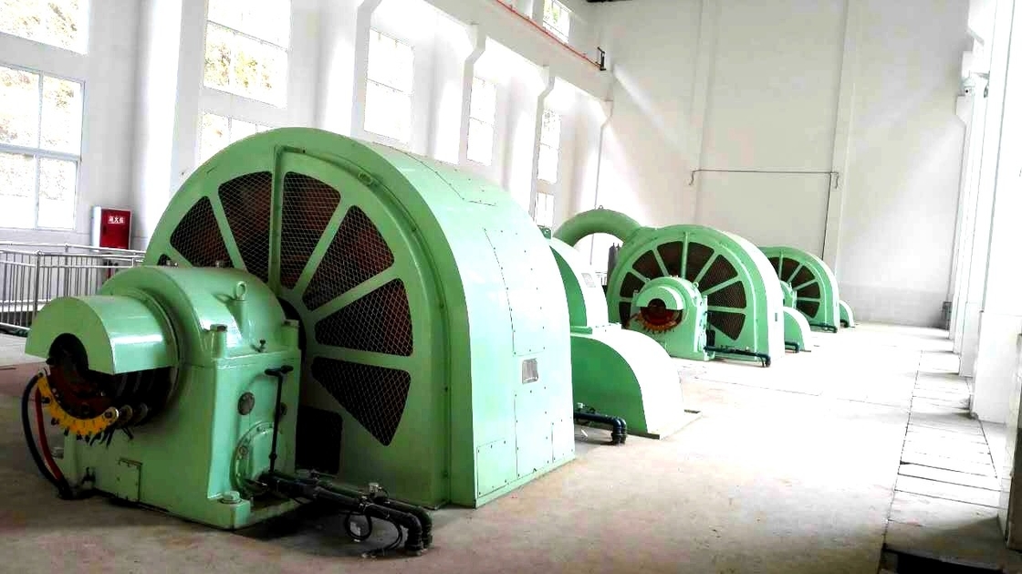 Hızlı Pelton Turbine Jeneratörü 6-10kV Adlık Voltaj 500-3000r/min Hız Aralığı