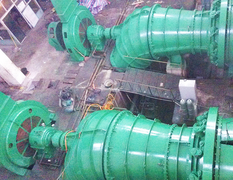 Verimlilik 90-96% Yüksek Başlı Su Türbünü RPM 450-1000 rpm Francis Kaplan Pelton Türbünü