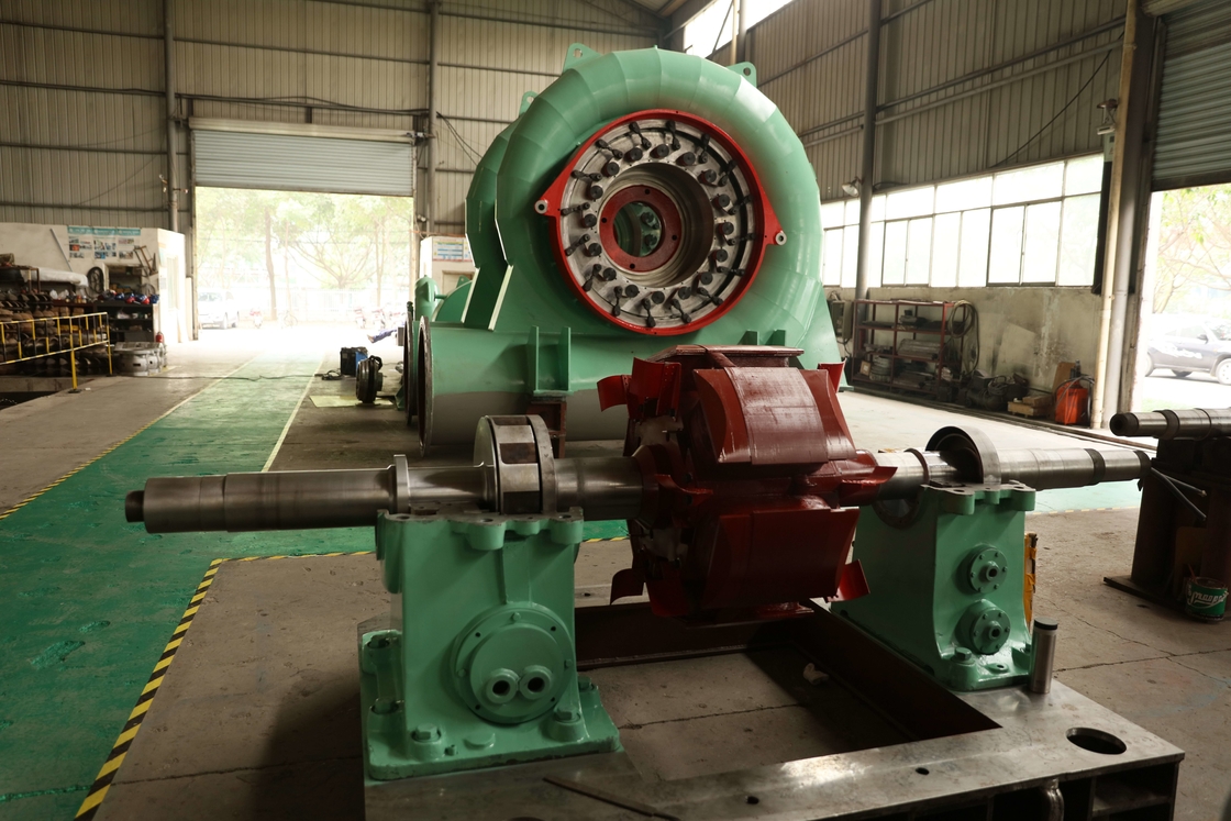 Güç Dikey Su Türbini Jeneratörü fırçasız 200kw-20mw 450-1000 RPM 220V-690V