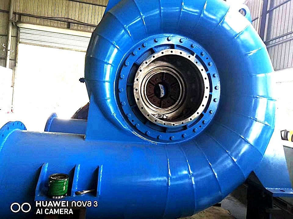 Hız aralığı 150RPM-1000RPM ile Hidro Turbine Runner Özel bıçak genişliği ve 0,5-10 Metre Runner çapı