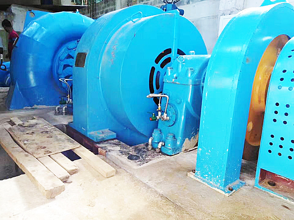 450-2000RPM nominal hızı Francis hidro türbin jeneratörü Dikey veya yatay kurulum modu