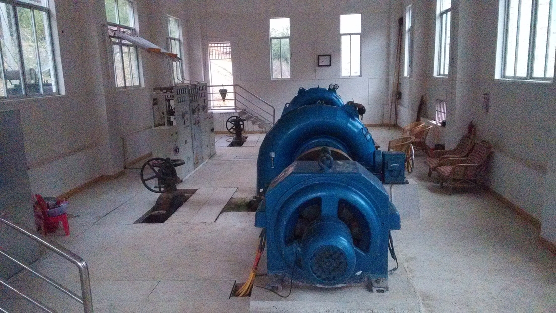 Güçlü 400V-10kV 50Hz/60Hz frekanslı Francis Turbine Jeneratörü