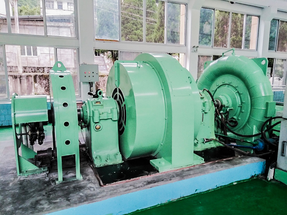Otomatik 400V 800V 6.3kV 10kV Rating Voltage Francis Turbine Generator Rated Power 300KW-20MW ile