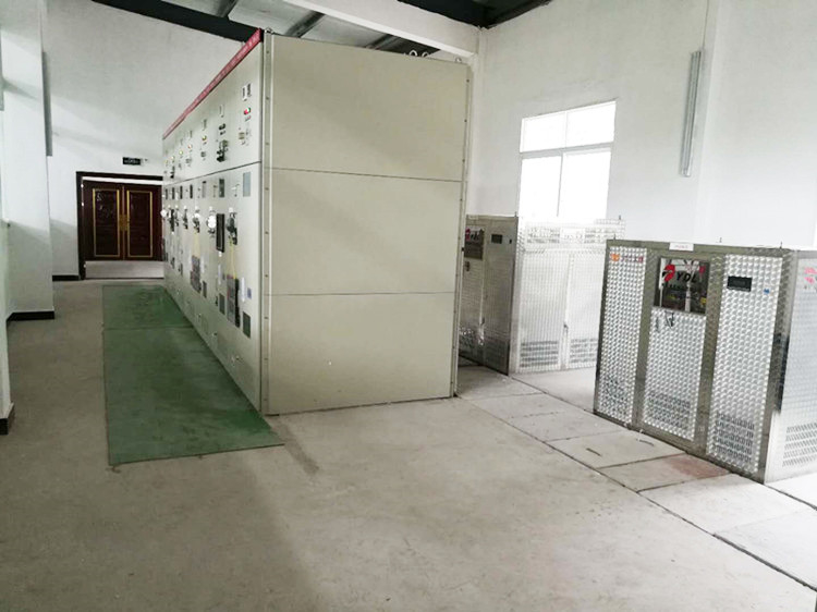 5m-500m su başlığı operasyonları için özel 200kw-20mw hidro türbin jeneratörü