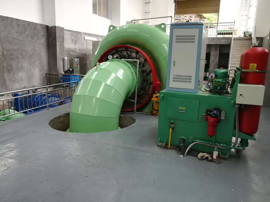 Dikey fırçasız su türbini jeneratörü 200kw-20mw Güç çıkışı İç / Dış Yerleştirme 50Hz/60Hz