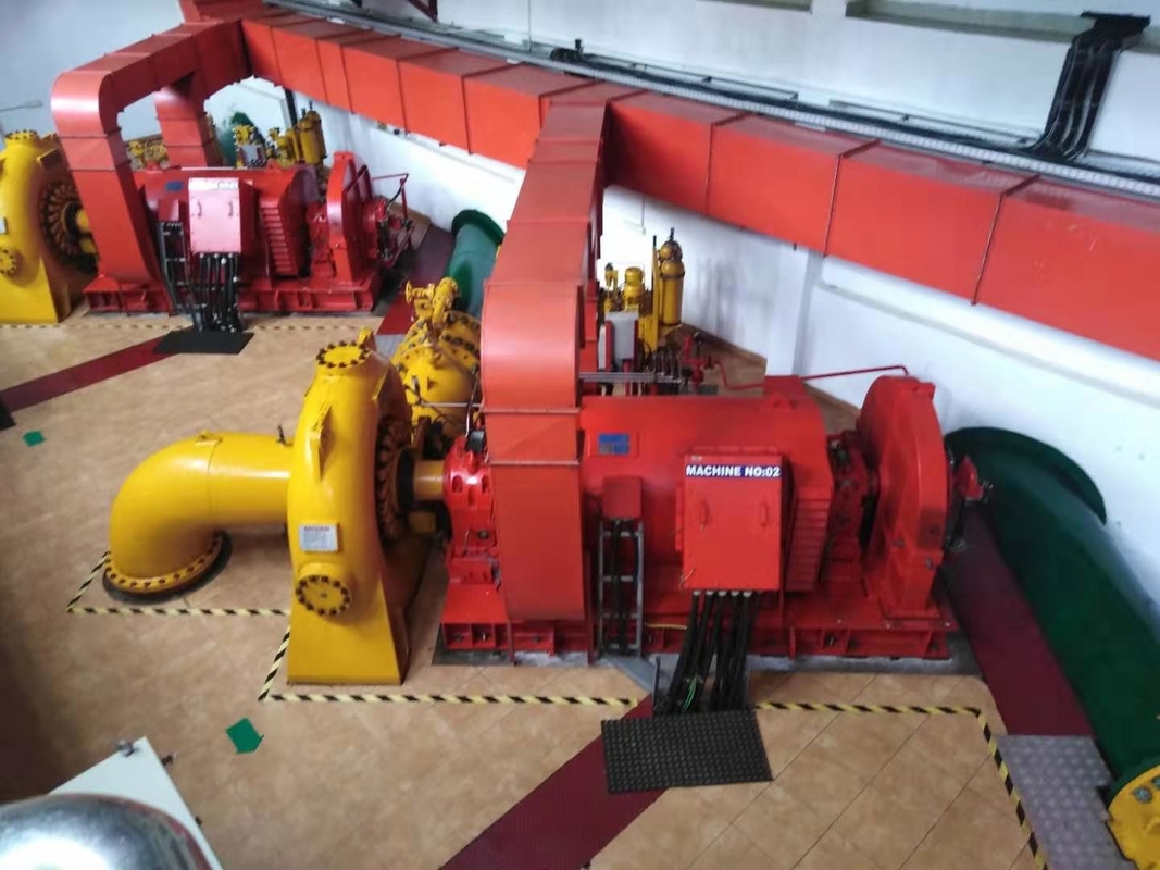 Özel Renkli Su Türbini Jeneratörü 300-3000 rpm Hız Arası ve 200kW-20MW Güç Çıktısı