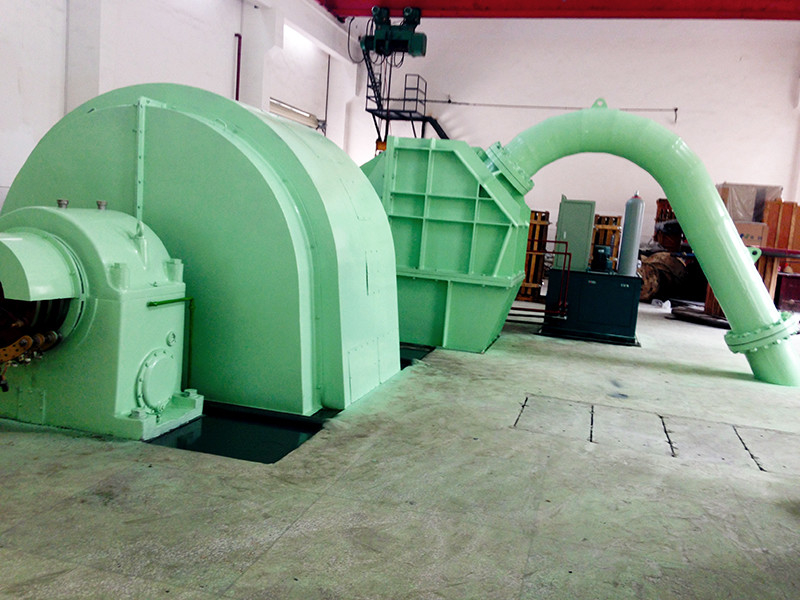 Verimlilik Pelton türbin jeneratörü IP54 Rated Air/Oil Cooling Speed Range 500-3000r/min