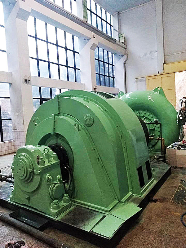 Kapasite Hidrotürbin Jeneratörü 200kw-20mw Su Başlığı 5m-500m RPM 450-1000rpm