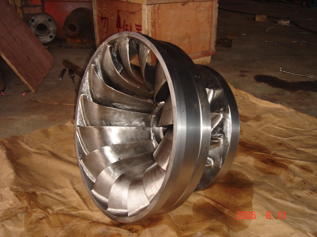 Özel Dayanıklılık Paslanmaz Çelik Koşucu ile hidro türbin jeneratörü 450-1000 rpm'de güç üreten