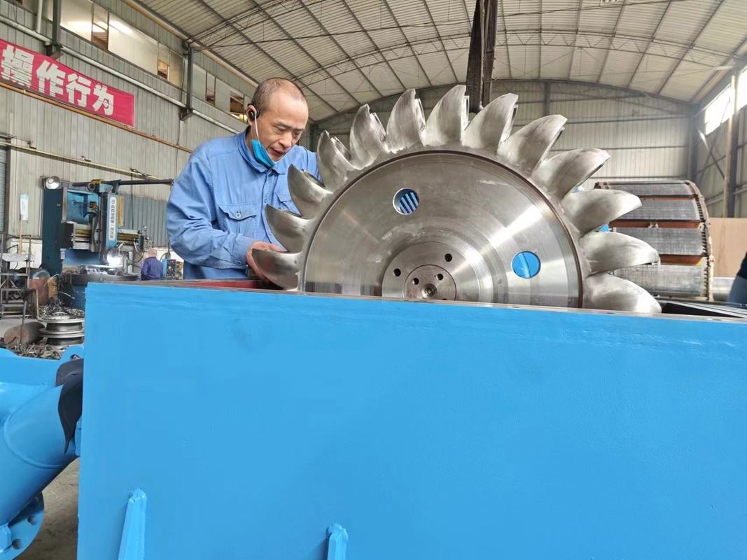 Çeşitli su başlıklarında frekanslı enerji üretimi için 500-20 000kw çelik hidro türbin jeneratörü