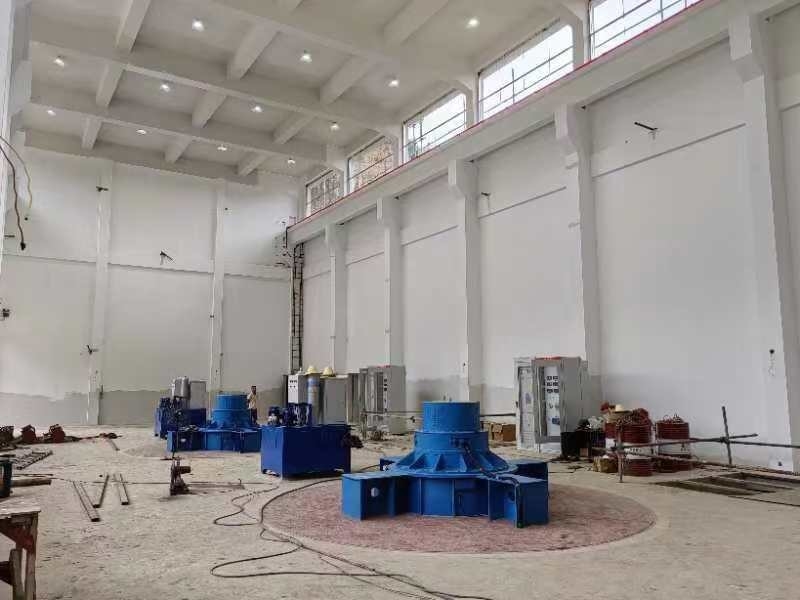 Statik Silikon Heyecan Modu ile Özel Renkli Dikey Su Türbini Jeneratörü
