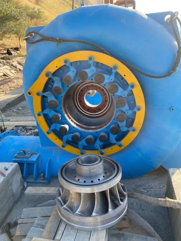 200kw-20mw Su türbini jeneratörü Dikey / yatay kurulum Uzun kullanım süresi