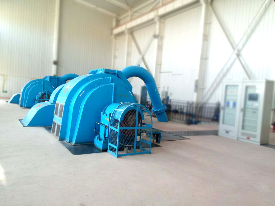 Sürdürülebilir ve çevre dostu enerji üretimi için 150RPM-1000RPM hız aralığı ile 20kw'dan 160KW'ya kadar su türbini jeneratörü