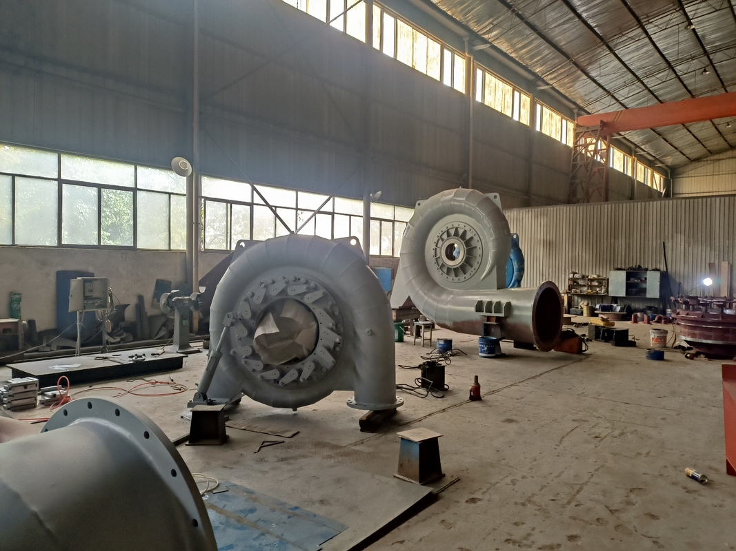 30 Yıllık Yaşam Süresi ve Hız Aralığı Endüstriyel için 150RPM-1000RPM Su Turbini Jeneratörü
