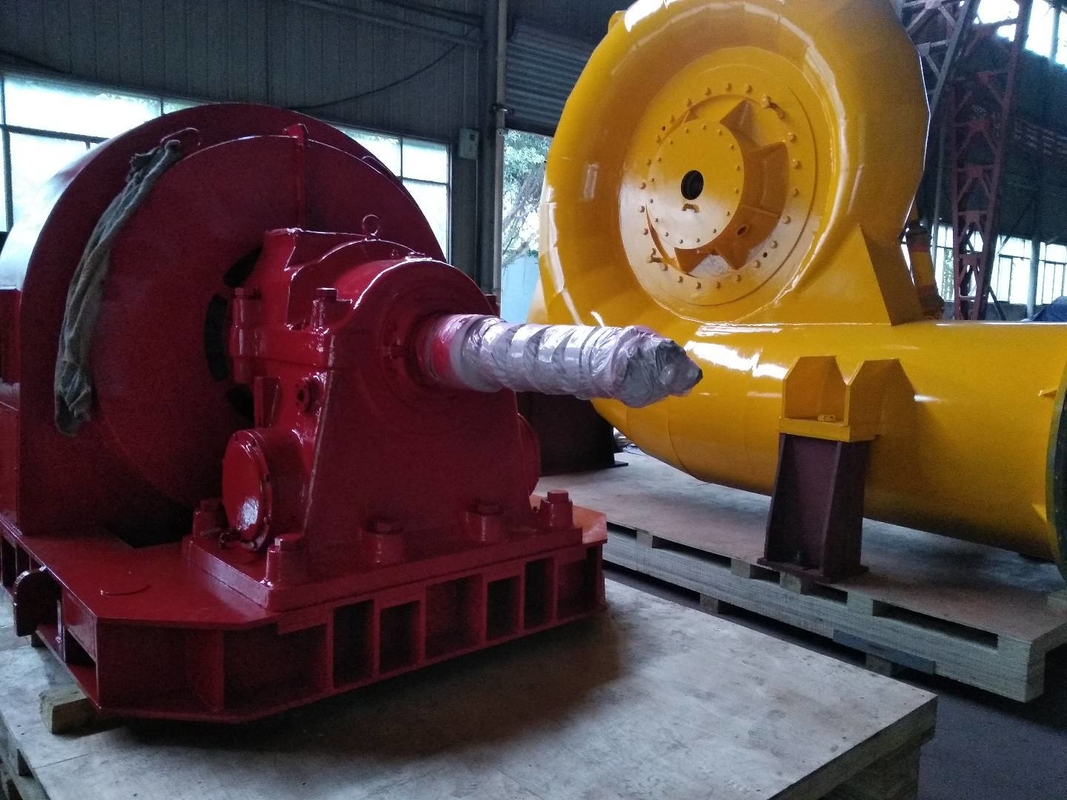 Alüminyum alaşım bıçağı Yatay veya dikey düzen 100kw-20mw Güç aralığı verimliliği için hidroelektrik türbini