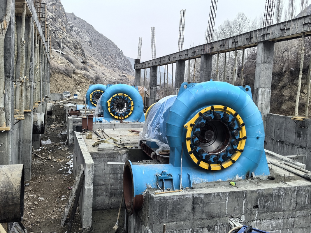 150RPM-1000RPM Hız aralığı Su türbini jeneratörü Düşük gürültü seviyesi ≤80dB ve uzun ömür süresi 30 yıldan fazla