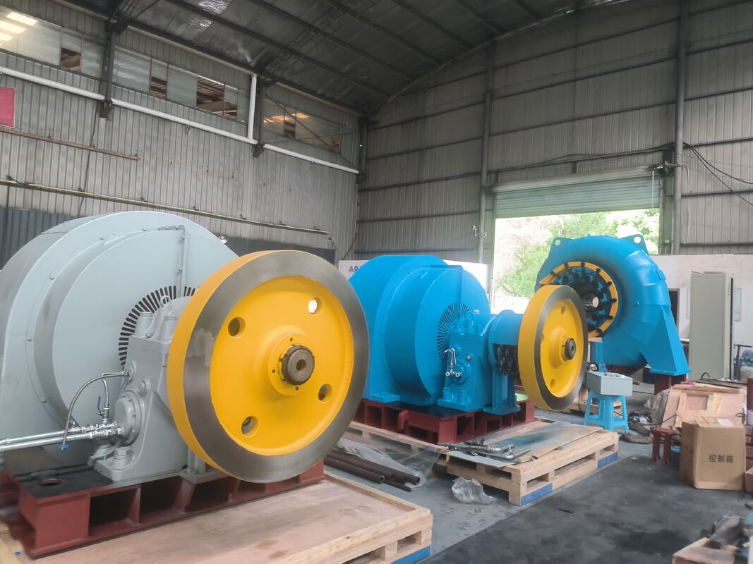 Otomatik Kontrol Modlu Francis Türbin Jeneratörü, Yatay veya Dikey Yerleşimli ve Güç Üretimi İçin 450-1000 RPM Anma Hızlı