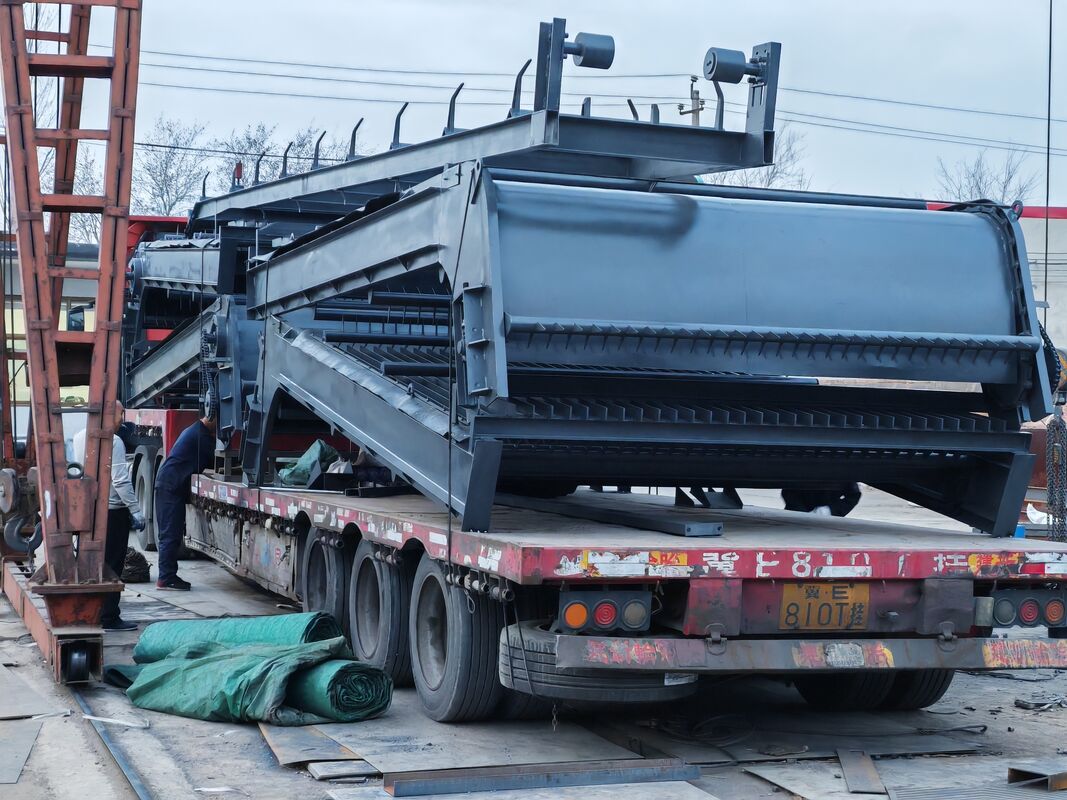 OEM Çöp Rack Temizleme Makinesi 4,5 ila 16 mm kalınlığı ve su alımının bakımı için 0,39 ila 15 mm ızgara aralığı ile