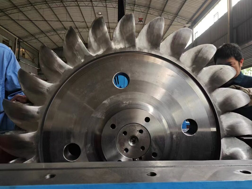 ISO 9001 Sertifikalı Hidro Turbine Runner, hidroelektrik üretiminde % 92 verimlilik için 3 ila 10 bıçak yapılandırması ile