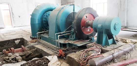 Otomatik Kontrol 50Hz/60Hz Francis Turbin Jeneratörü 300KW-20MW Güç 400V-10kV Voltaj