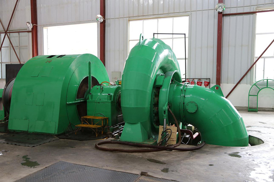 Güç Francis Turbin Jeneratörü 400V-10kV 450-1000RPM 300KW-20MW 20m-300m Baş